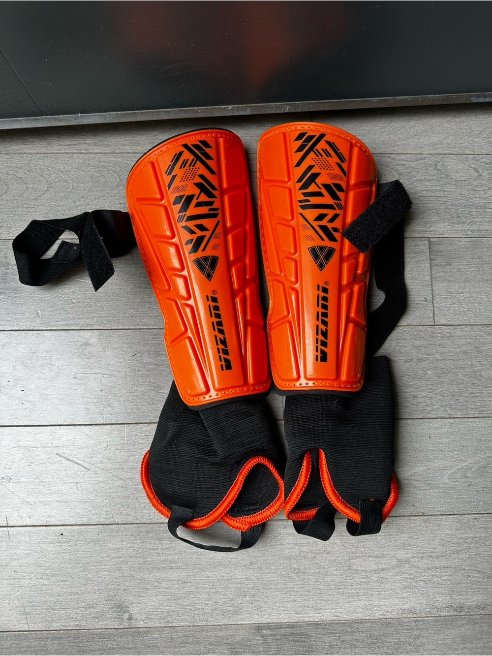 Boys Girls Kids Unisex Vizari Malaga Orange Soccer Shin Guard Adjustable Strap L